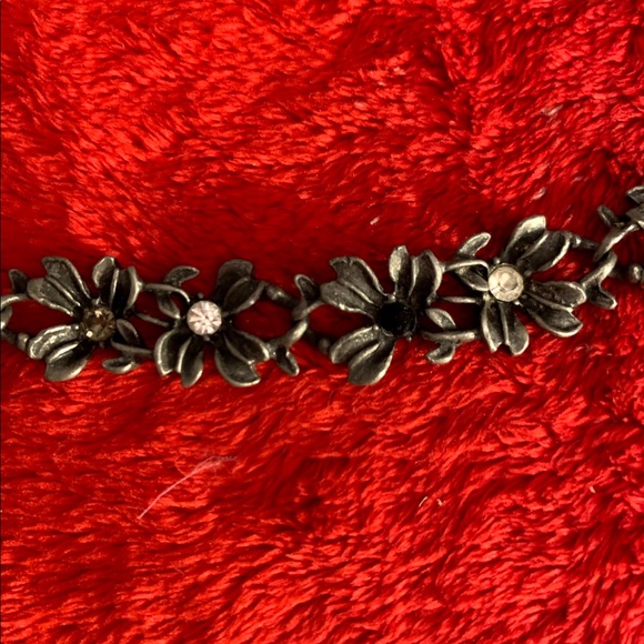 Necklace - Picture 7 of 10